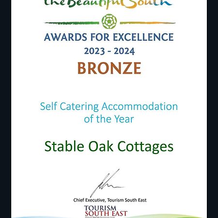 Oak Cottage With Private Log Fired Hot Tub Мейдстън Екстериор снимка
